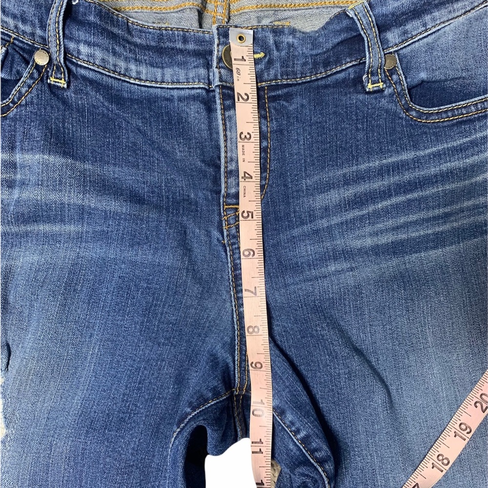 Torrid Distressed Relaxed Boot Cut Jeans Size 14 - Picture 4 of 6